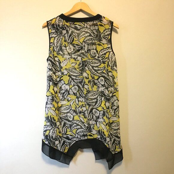 Flowy Floral Yellow, Black and White Handkerchief Hem V-Neck Top - Picture 2 of 15